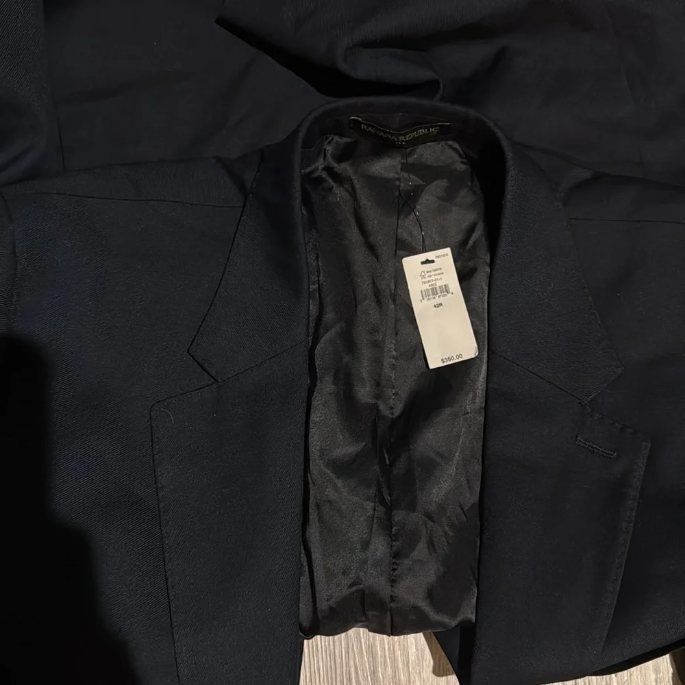 NWT! Banana Republic  NAVY LUXE WOOL-BLEND SUIT JACKET - Size 42R 🎪